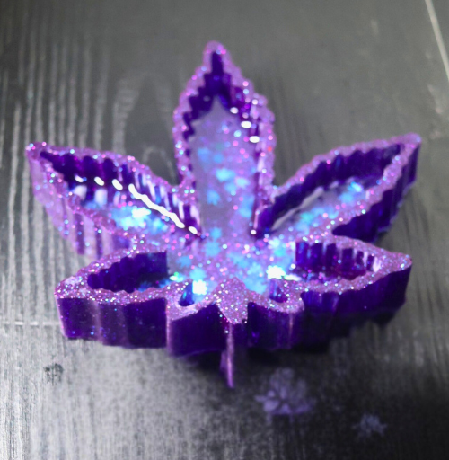 Custom Leaf Resin Ashtray | Handmade Statement Smoking Tray
